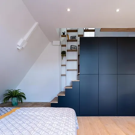 La Camuche De Rene Desclee, Duplex Neuf De 75 M2 Avec Une Grande Terrasse Au Sud Et Au Calme * 图尔奈